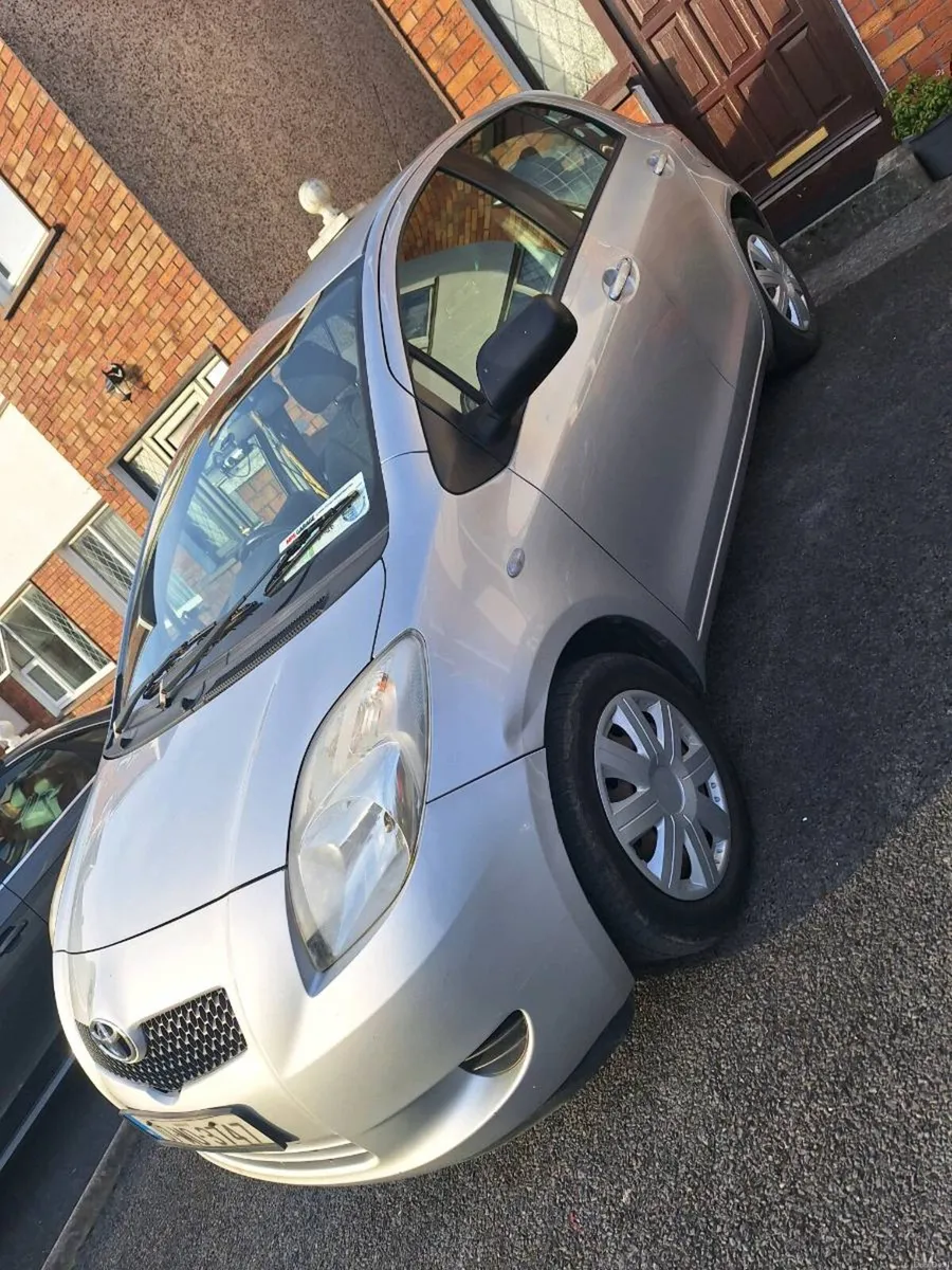 2007 Toyota Yaris, new tyres, new battery - Image 3