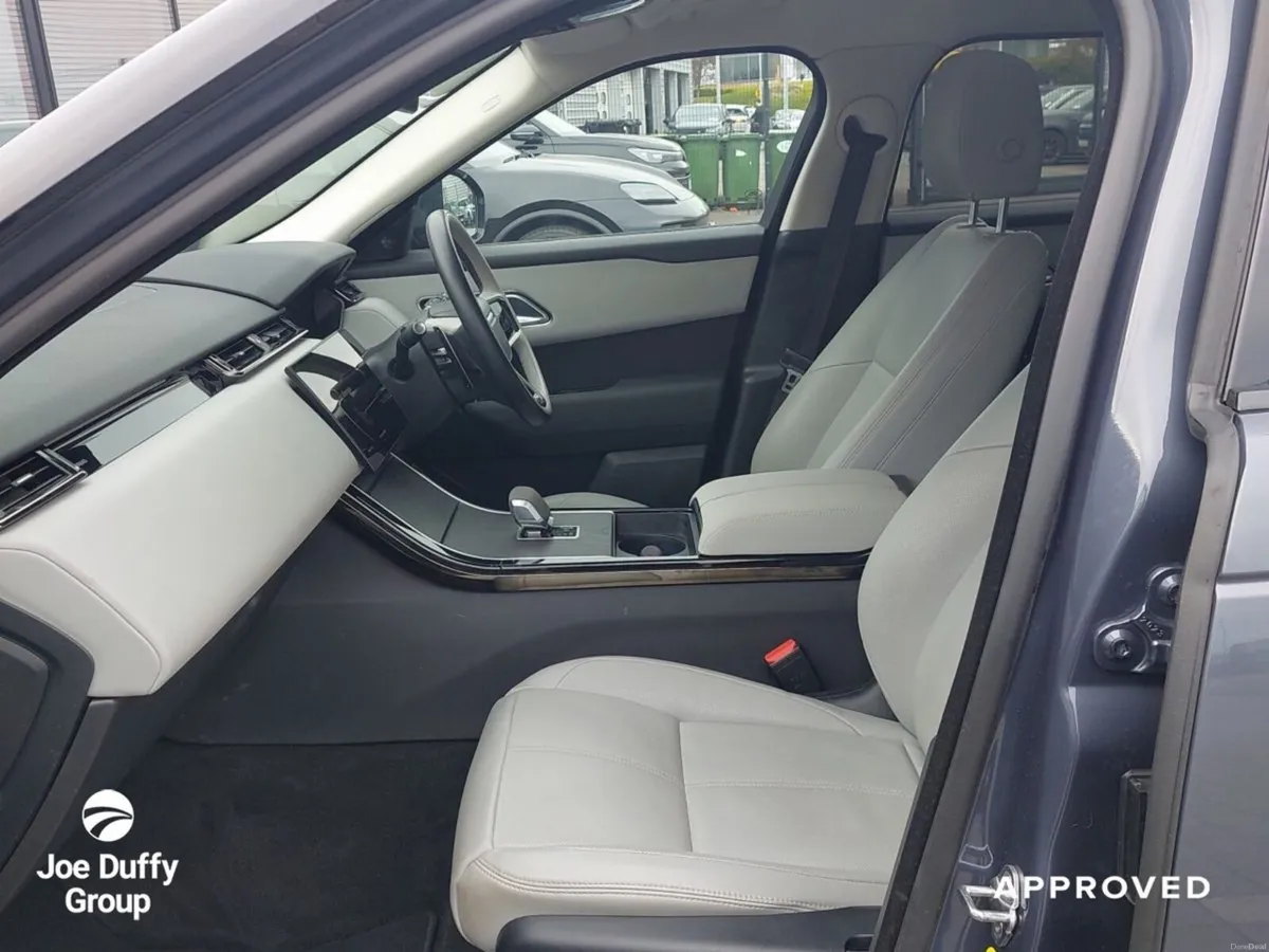 Land Rover Range Rover Velar 2.0 I4 PHEV 404 PS S - Image 4