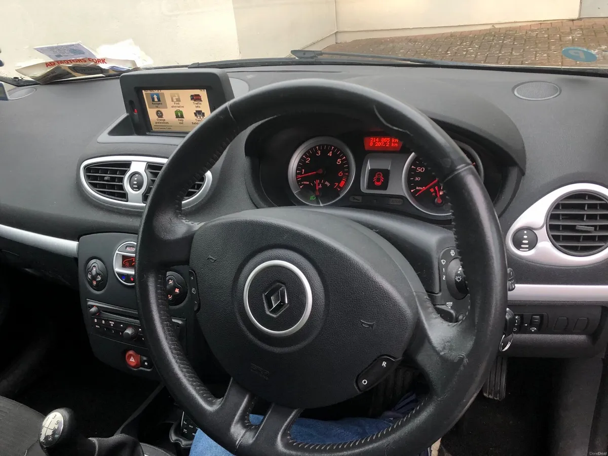 Renault Clio 2010 - Image 4