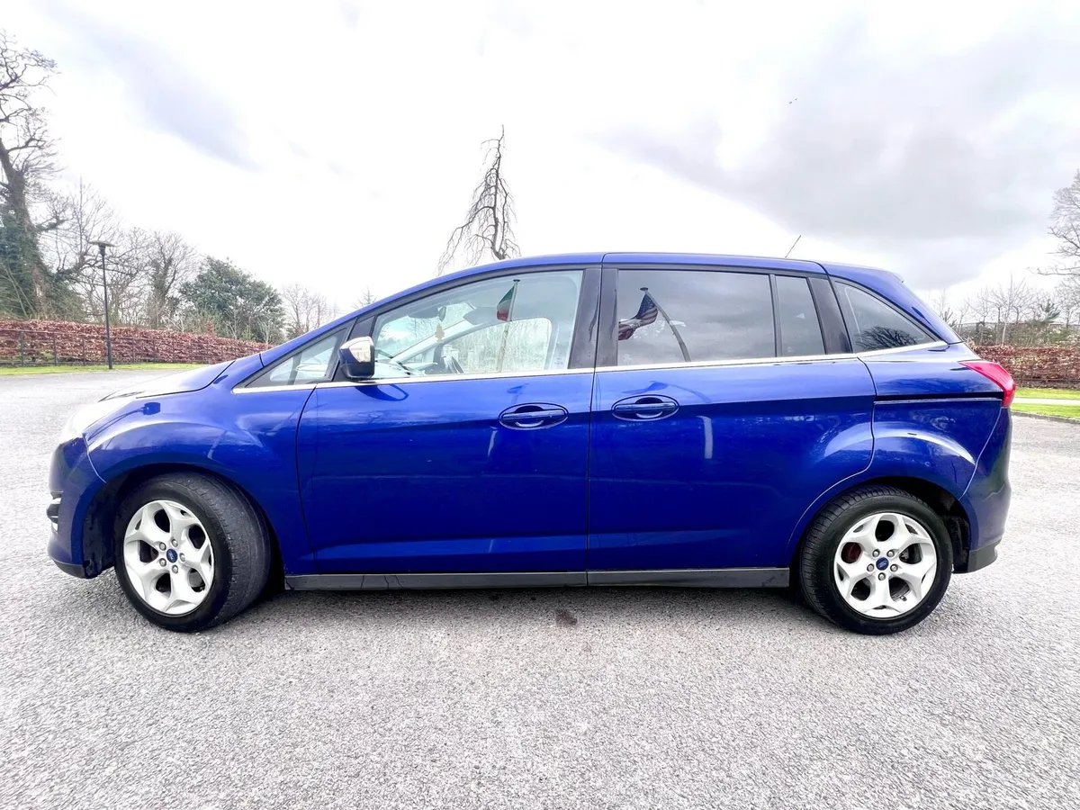 151 Ford C-Max 7 Seater Zetec Tax & Test - Image 2
