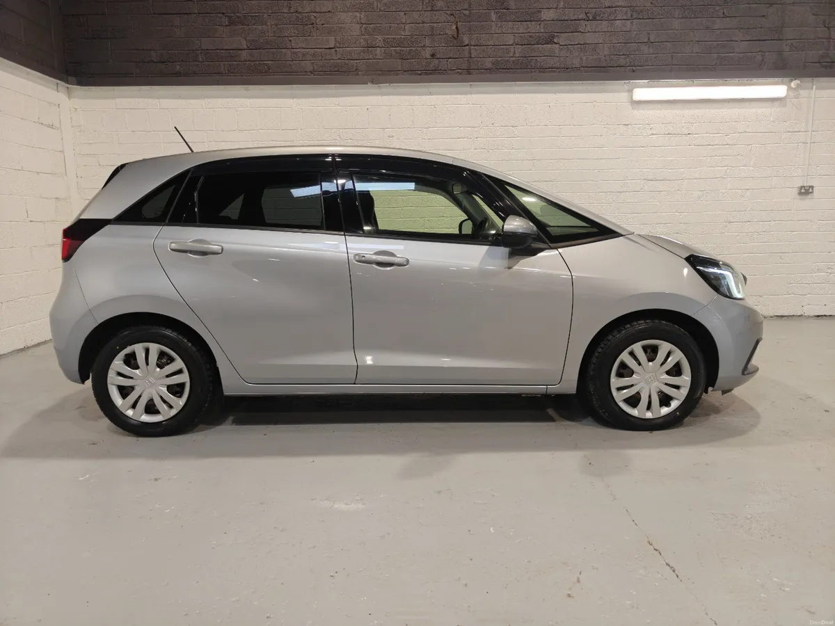 2020 HONDA FIT SELF CHARGING HYBRID AUTOMATIC - Image 4