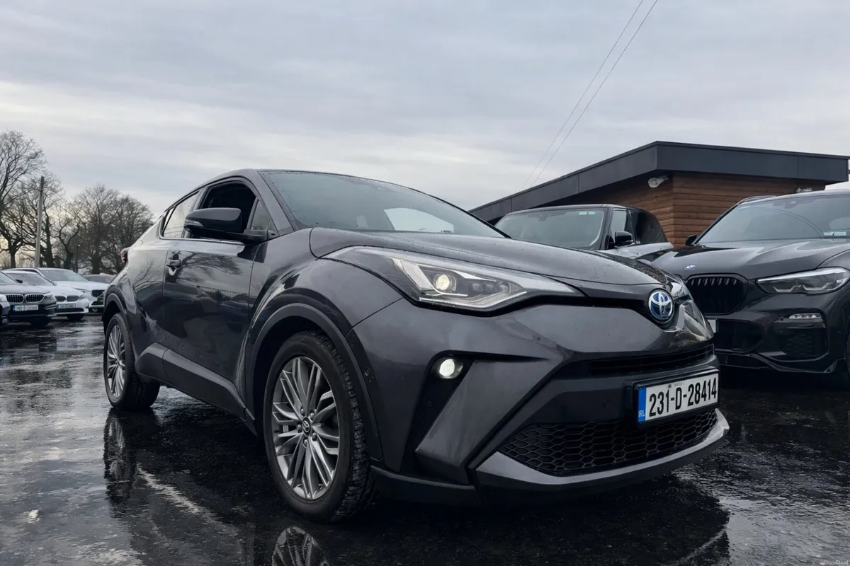 23 TOYOTA C-HR  SOL SPORT 1.8 HYBRID AUTOMATIC - Image 1