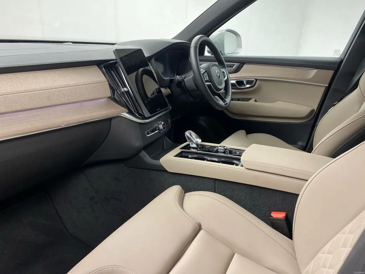Volvo XC90 T8 PHEV AWD Plus Bright - Image 3