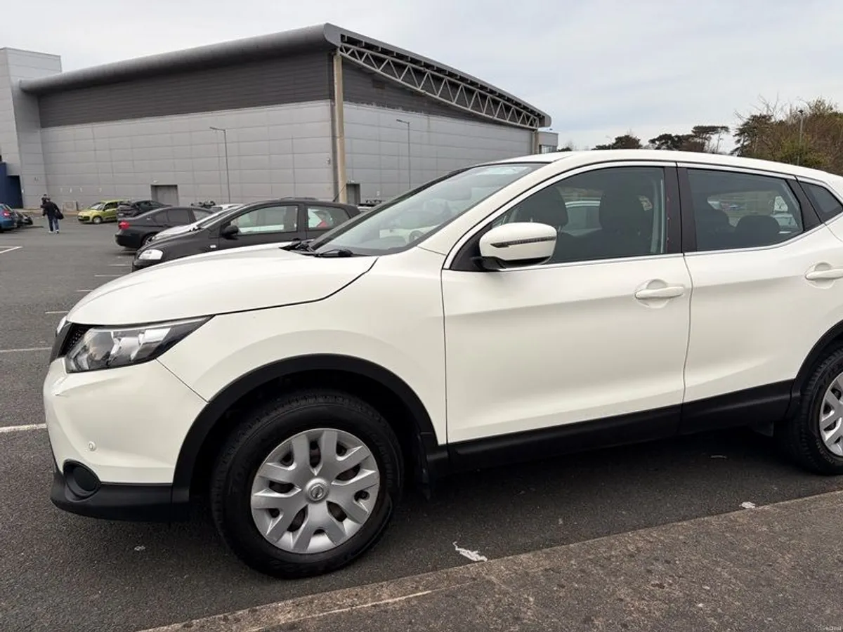 2017 Nissan Qashqai - Image 4