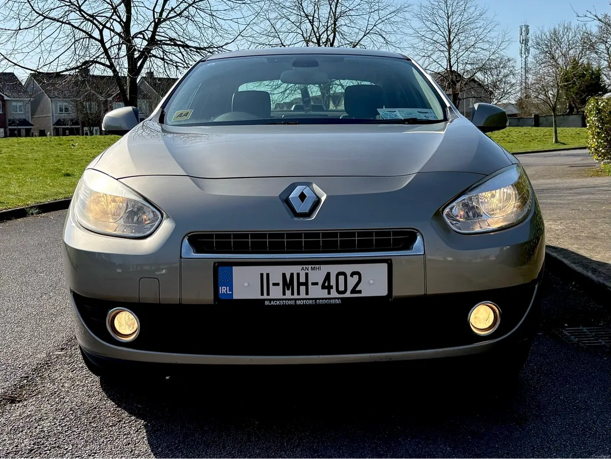 Renault Fluence New NCT05/27 1 owner only 120kms - Image 2