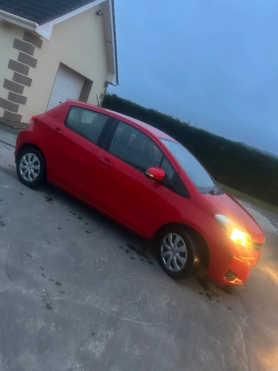 Toyota Yaris 2013 - Image 1