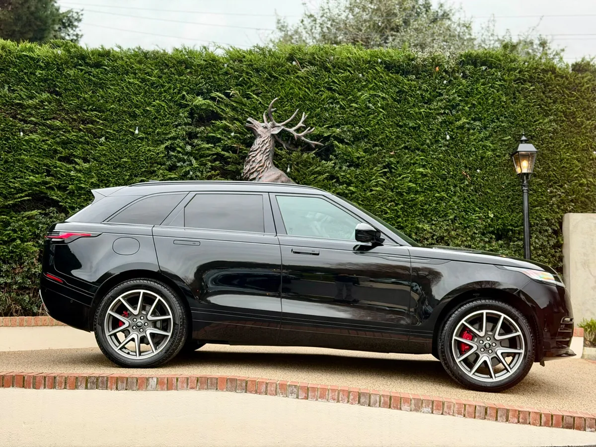 Range Rover Velar Dynamic full spec 404BHP low km - Image 3