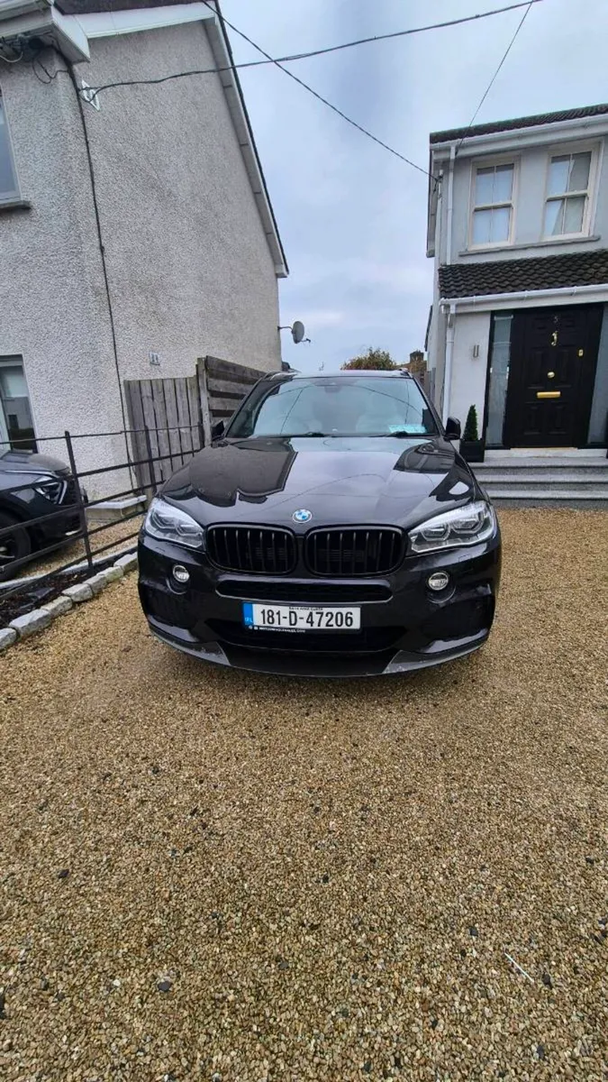 BMW X5 MSPORT 40e Black Shadow edition - Image 1