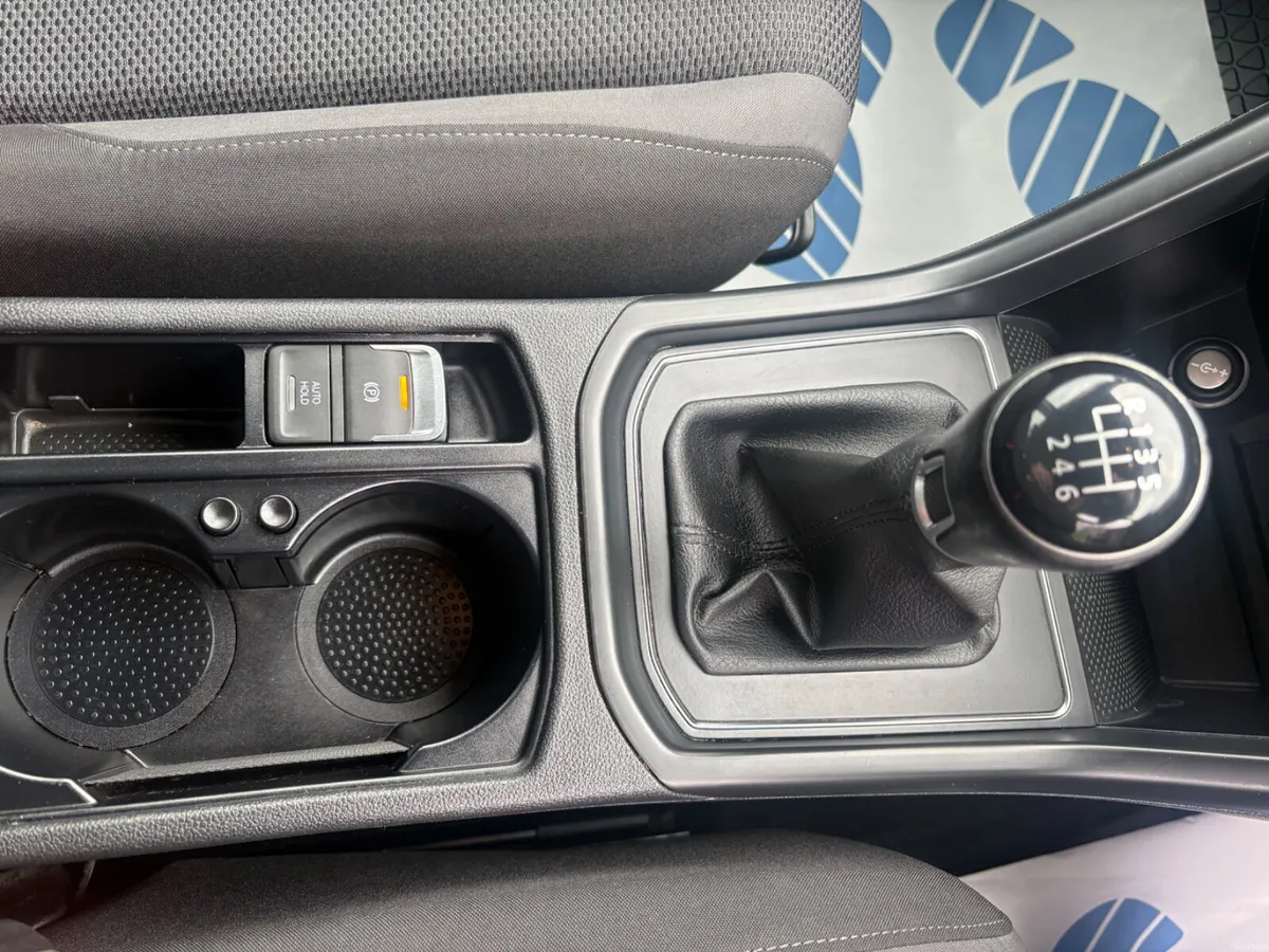 Volkswagen Touran 2018 - Image 3