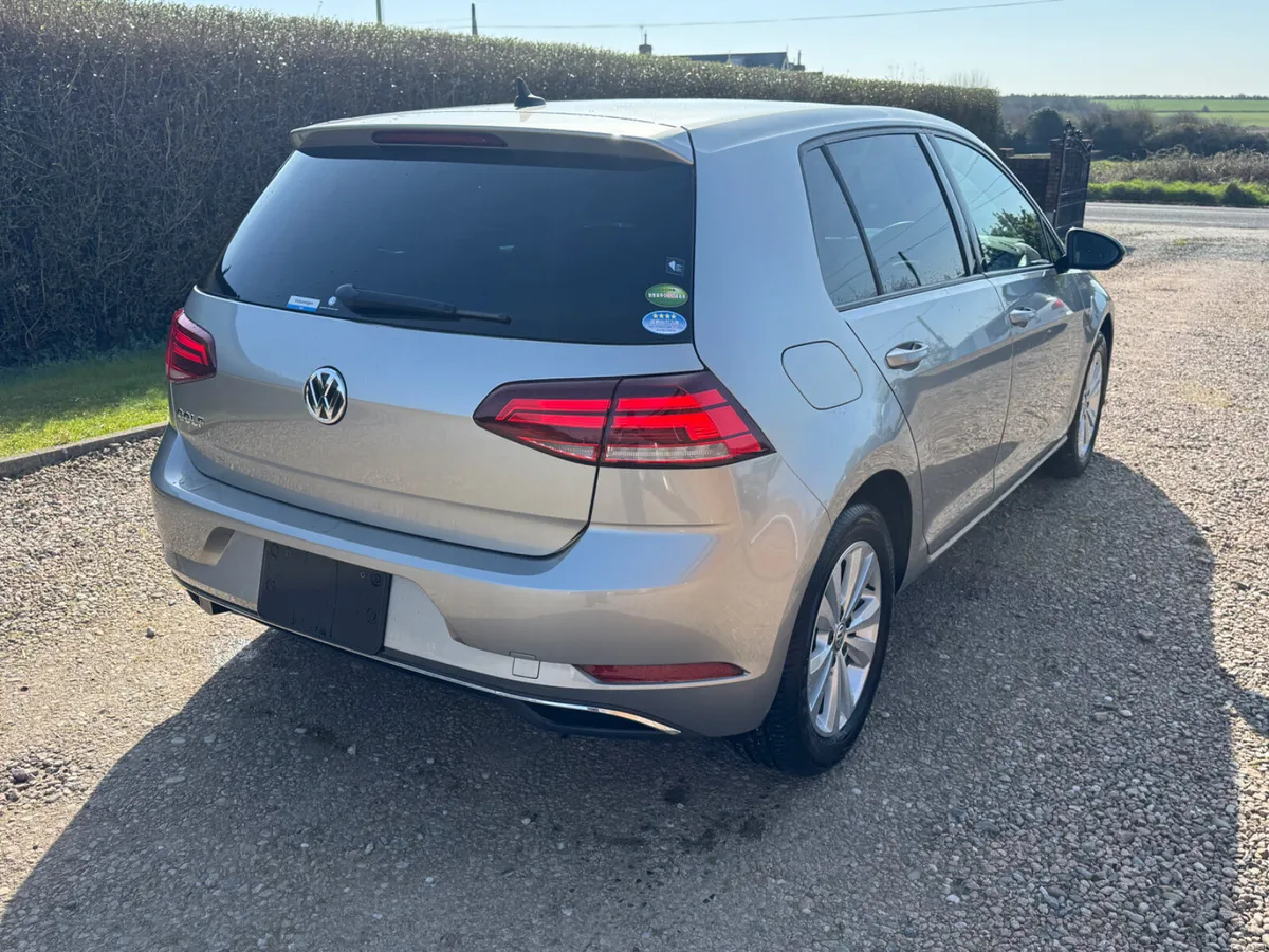 181 Volkswagen Golf Comfortline 1.2 DSG - Image 4