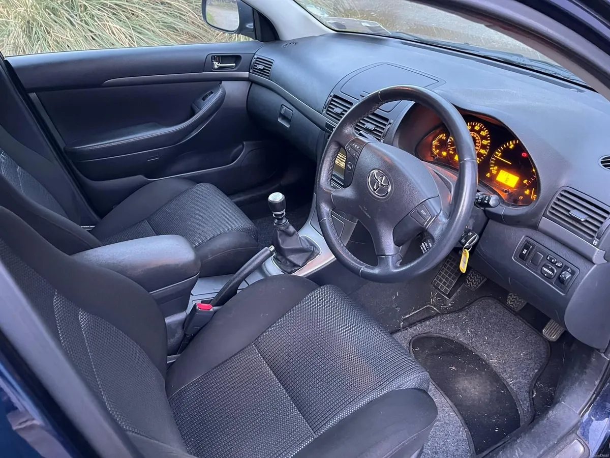 Toyota Avensis 2008 - Image 4