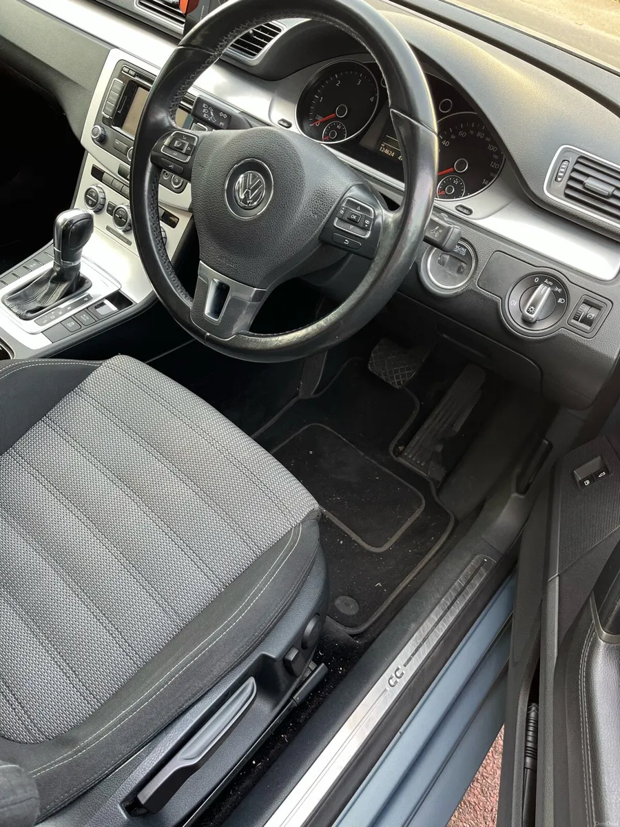 2012 Volkswagen automatic diesel - Image 1