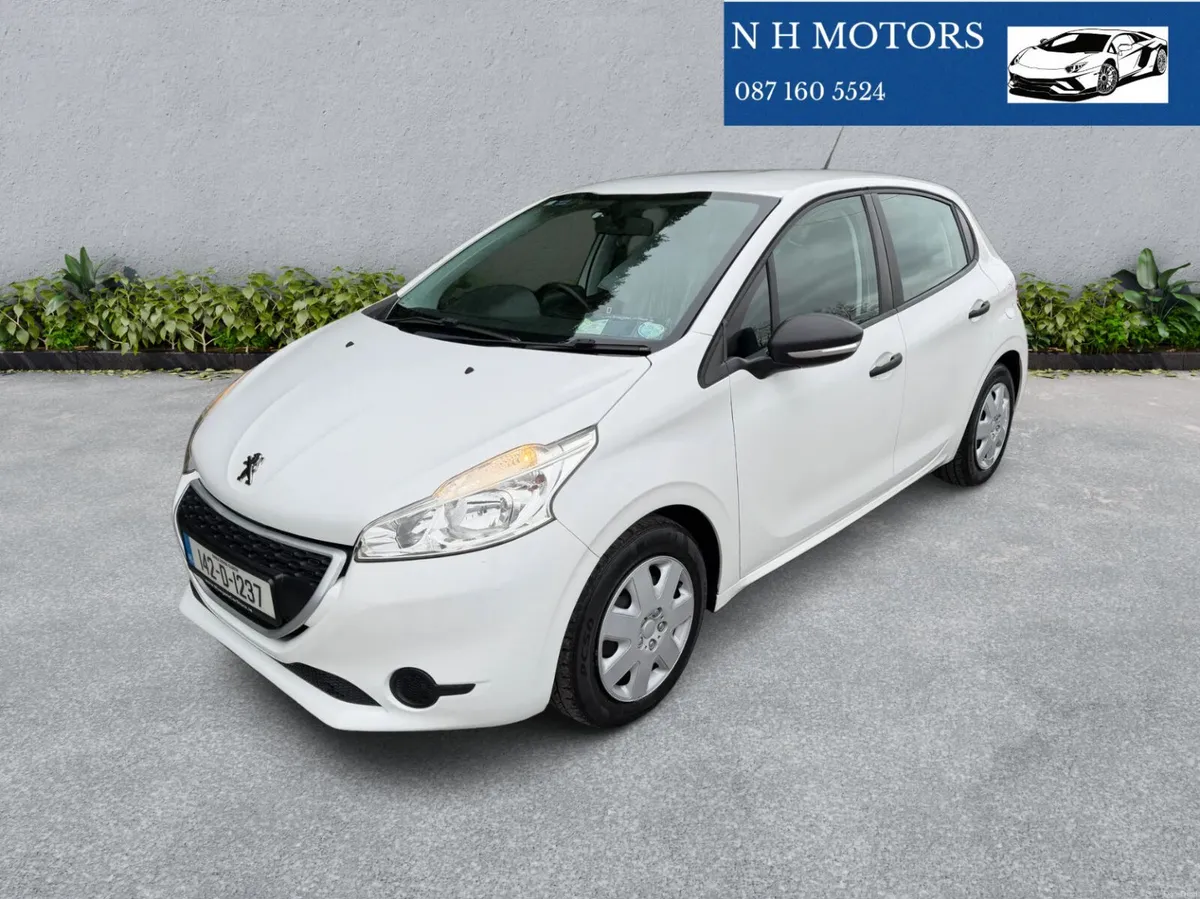 Peugeot 208 1.4 HDi 2014 ***REALLY LOW MILEAGE *** - Image 3