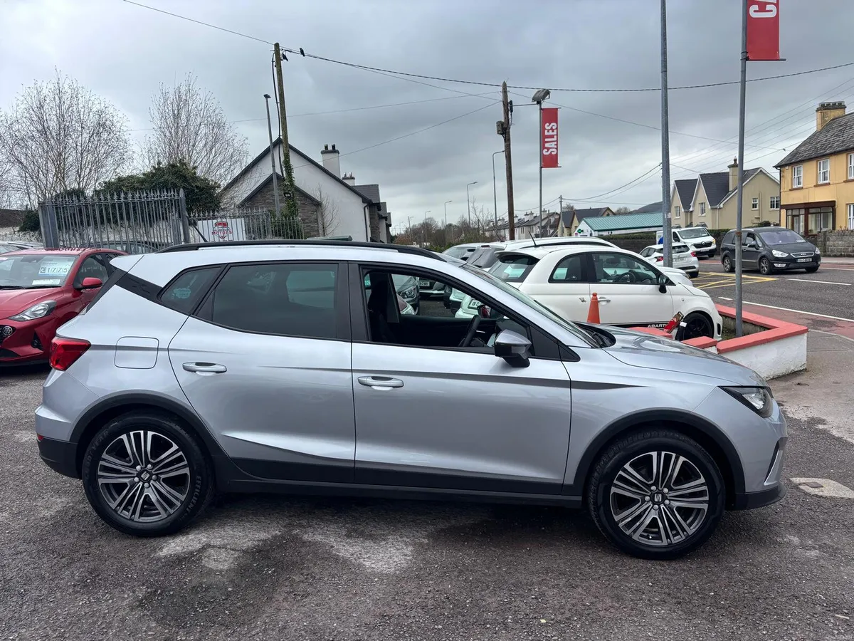 SEAT Arona 2022  PETROL   IMMACULATE - Image 3