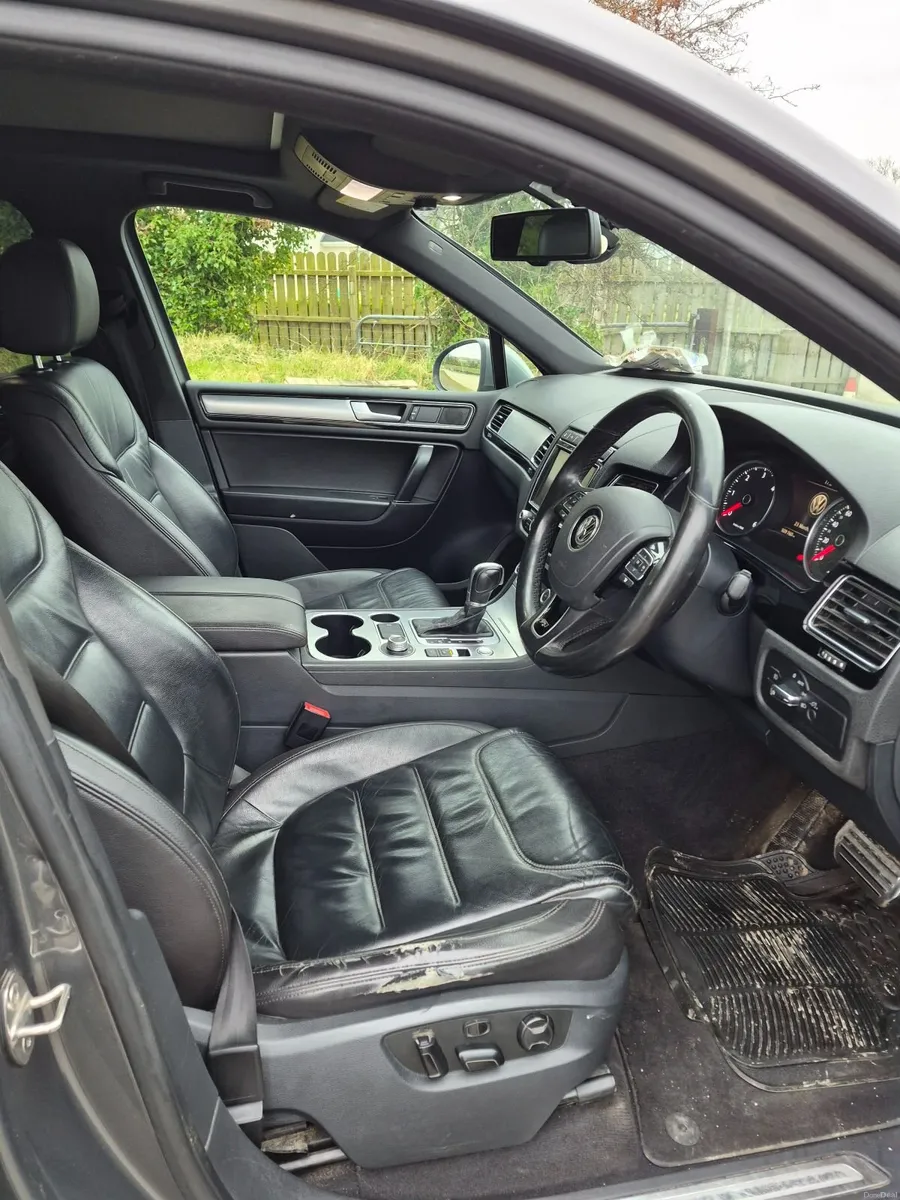 Volkswagen Touareg 2016 - Image 2