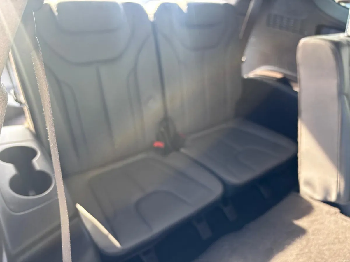 Hyundai Santa Fe 2020  4WD  7 SEATER  NEW  MODEL - Image 3