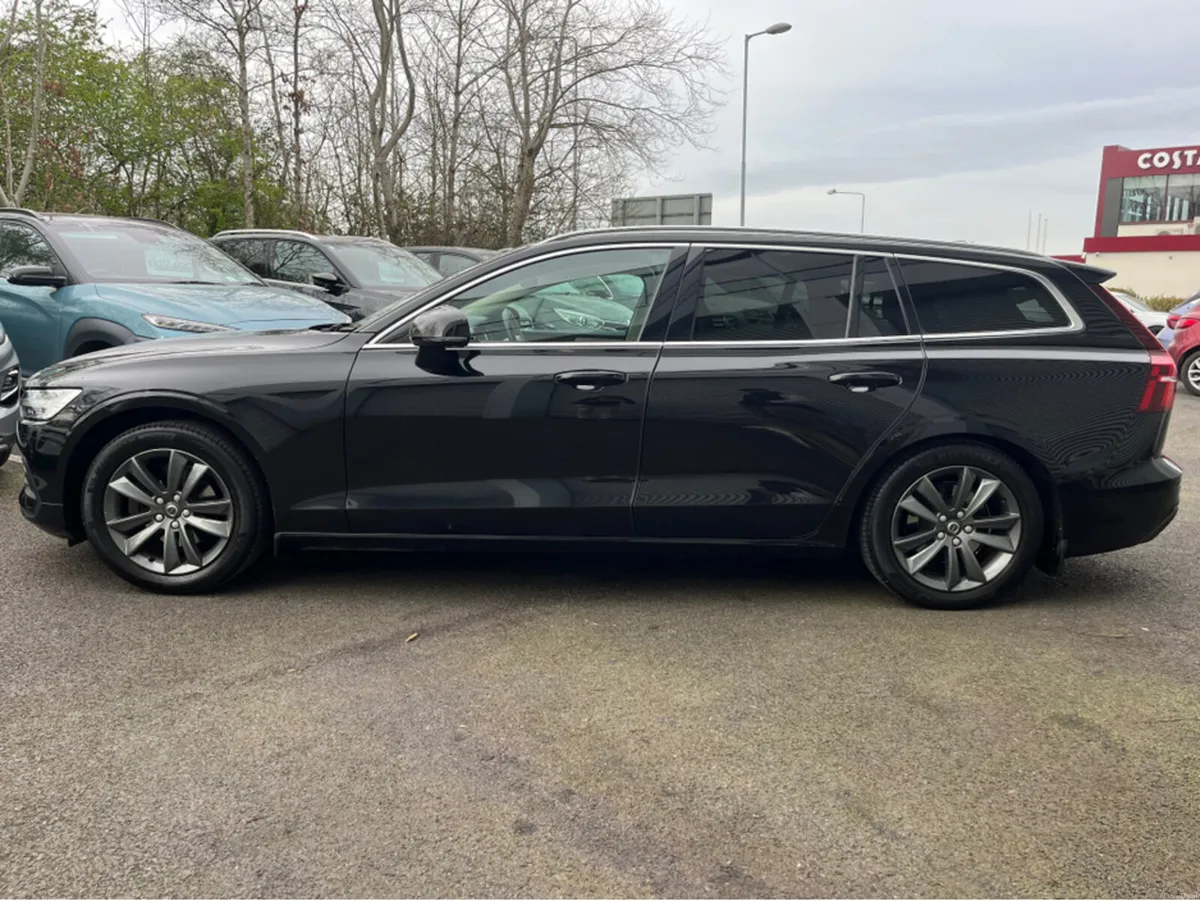 Volvo V60 2.0 DIESEL D3 MOMENTUM AUTO - Image 4