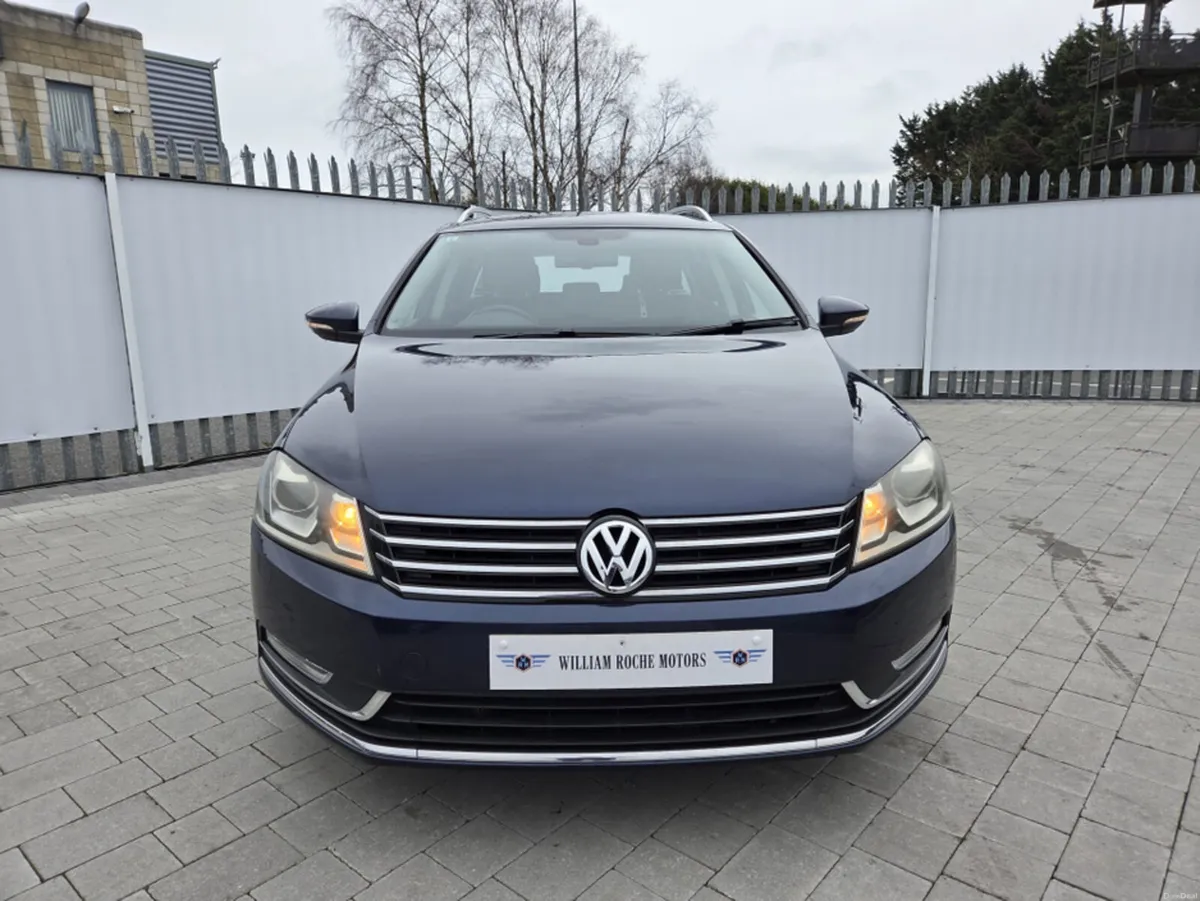 Volkswagen Passat 1.4 PETROL AUTO - Image 3