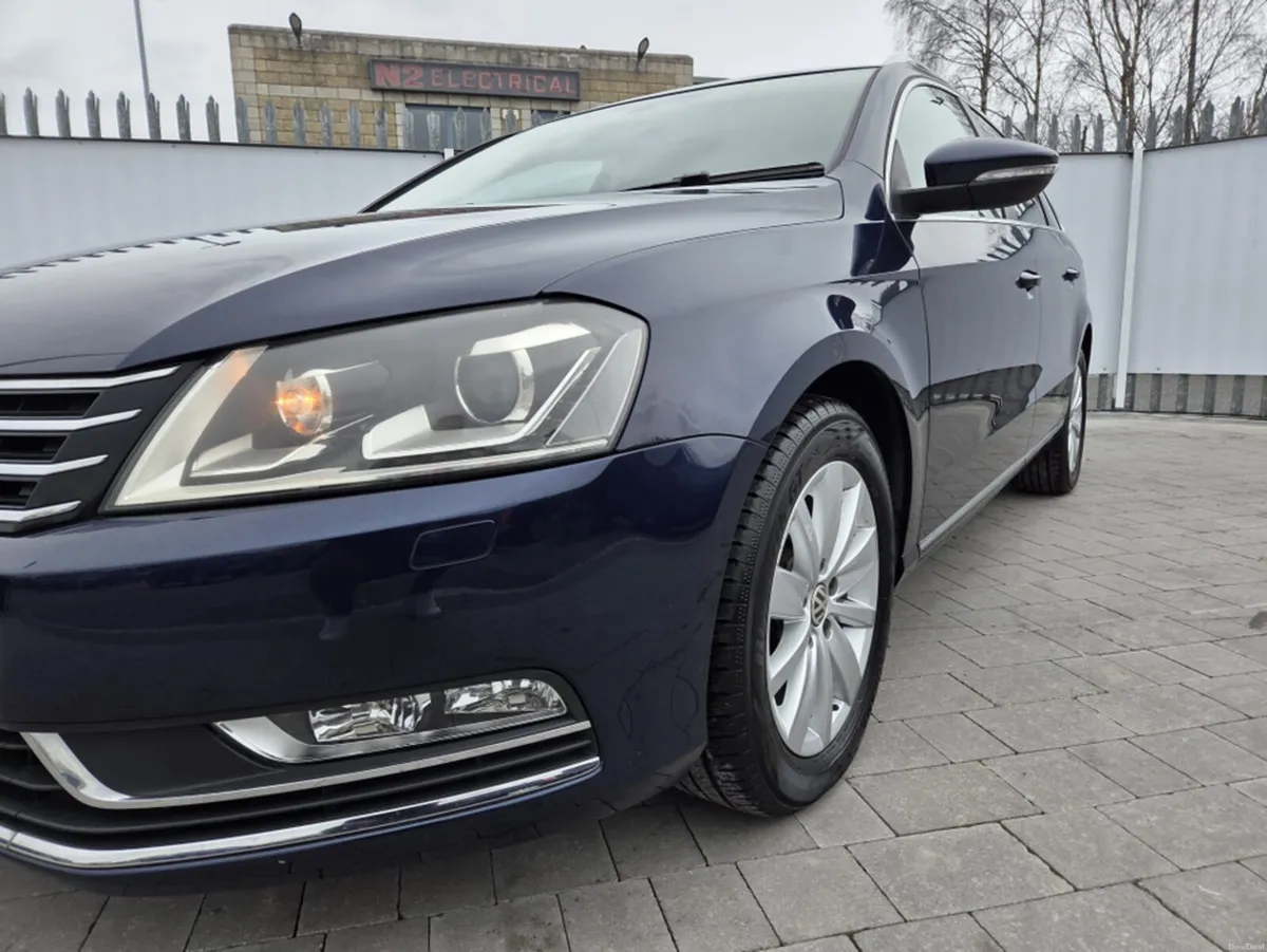 Volkswagen Passat 1.4 PETROL AUTO - Image 5