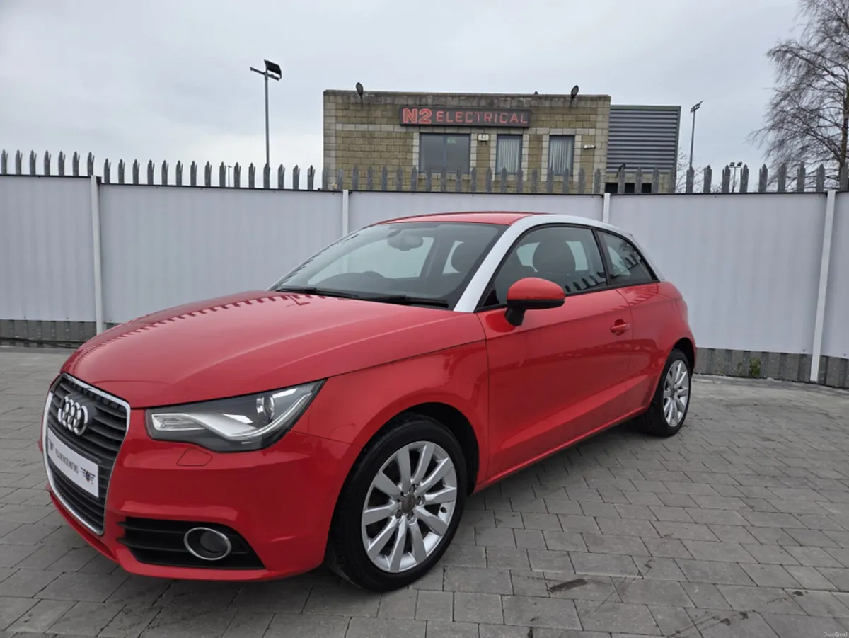 Audi A1 1.4 PETROL AUTO - Image 4