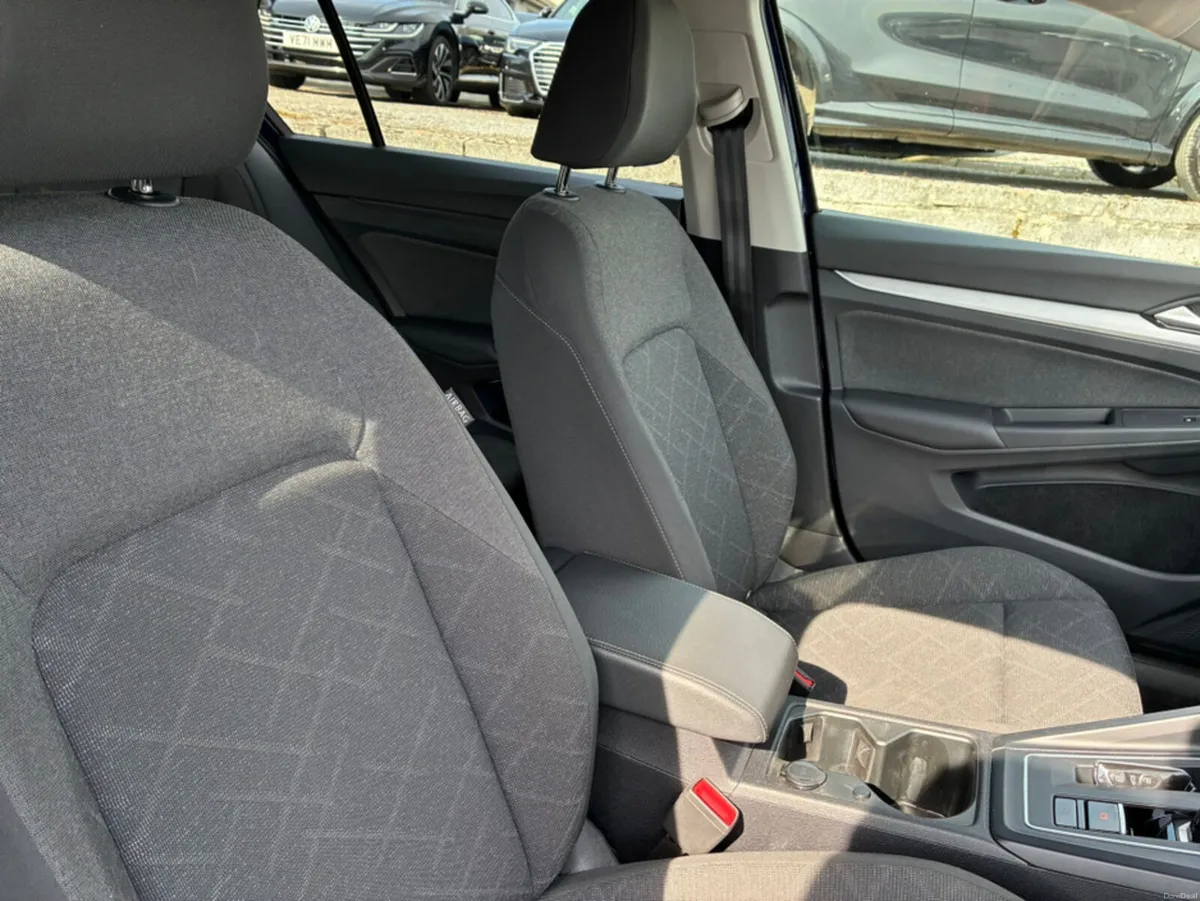 Volkswagen Golf DSG 1.0 LIFE TSI MHEV 110 BHP - Image 5