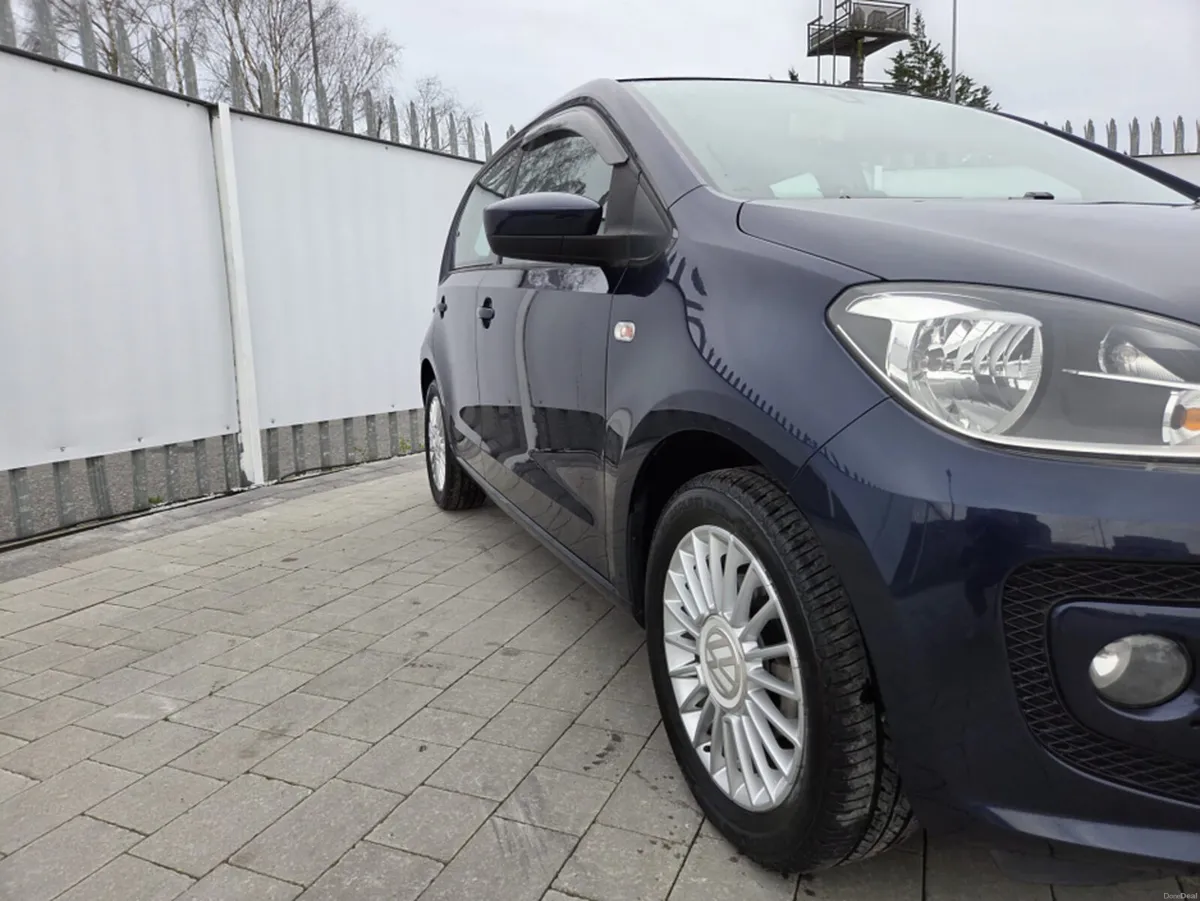 Volkswagen up! 1.0 PETROL AUTO - Image 2