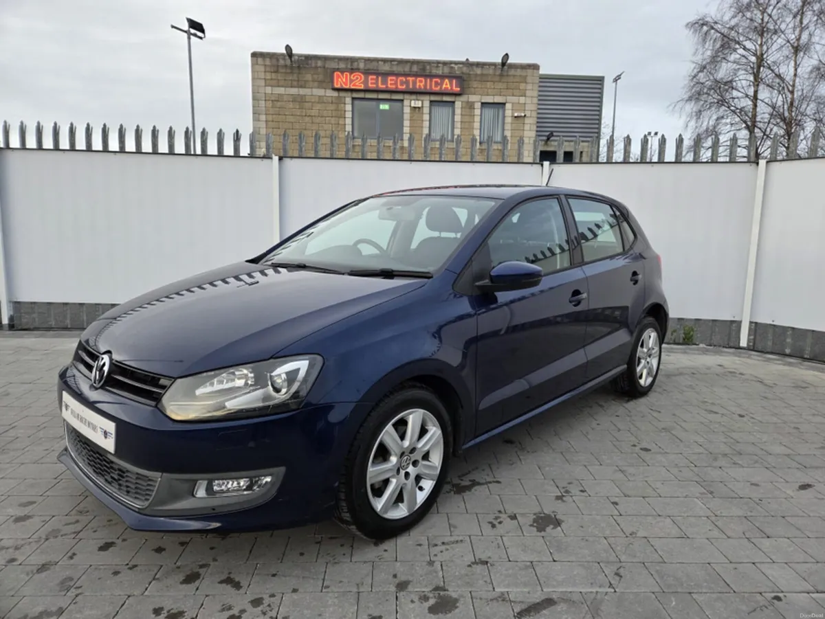 Volkswagen Polo 1.2 PETROL AUTO - Image 4