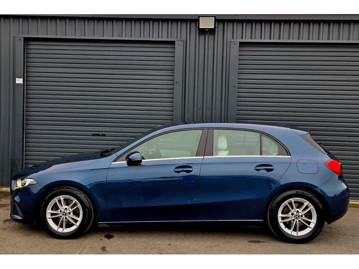 Mercedes-Benz A-Class 160 5DR - Image 4