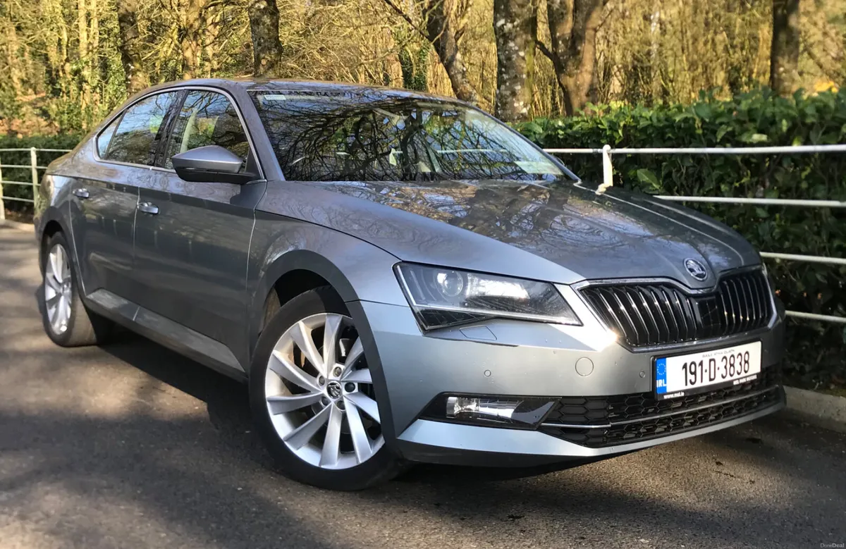 Skoda Superb 2.0 TDI 190bhp DSG Style - Image 3
