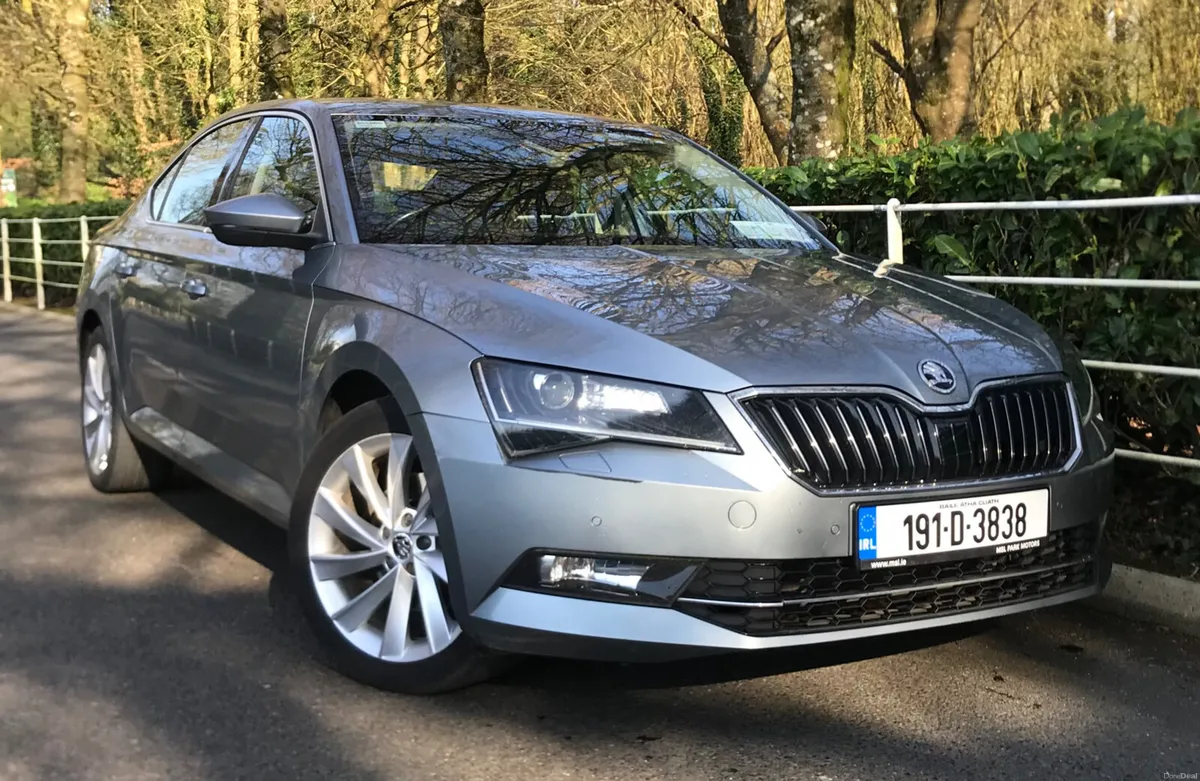 Skoda Superb 2.0 TDI 190bhp DSG Style - Image 2