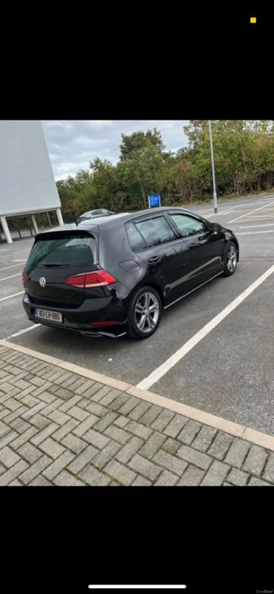2018 Volkswagen Golf - Image 1