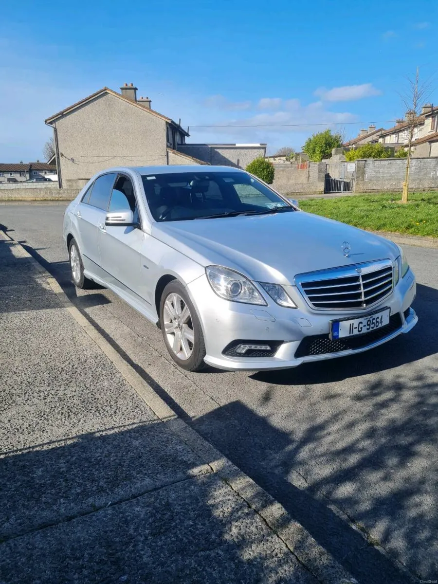 2011 Mercedes e200 cdi - Image 1
