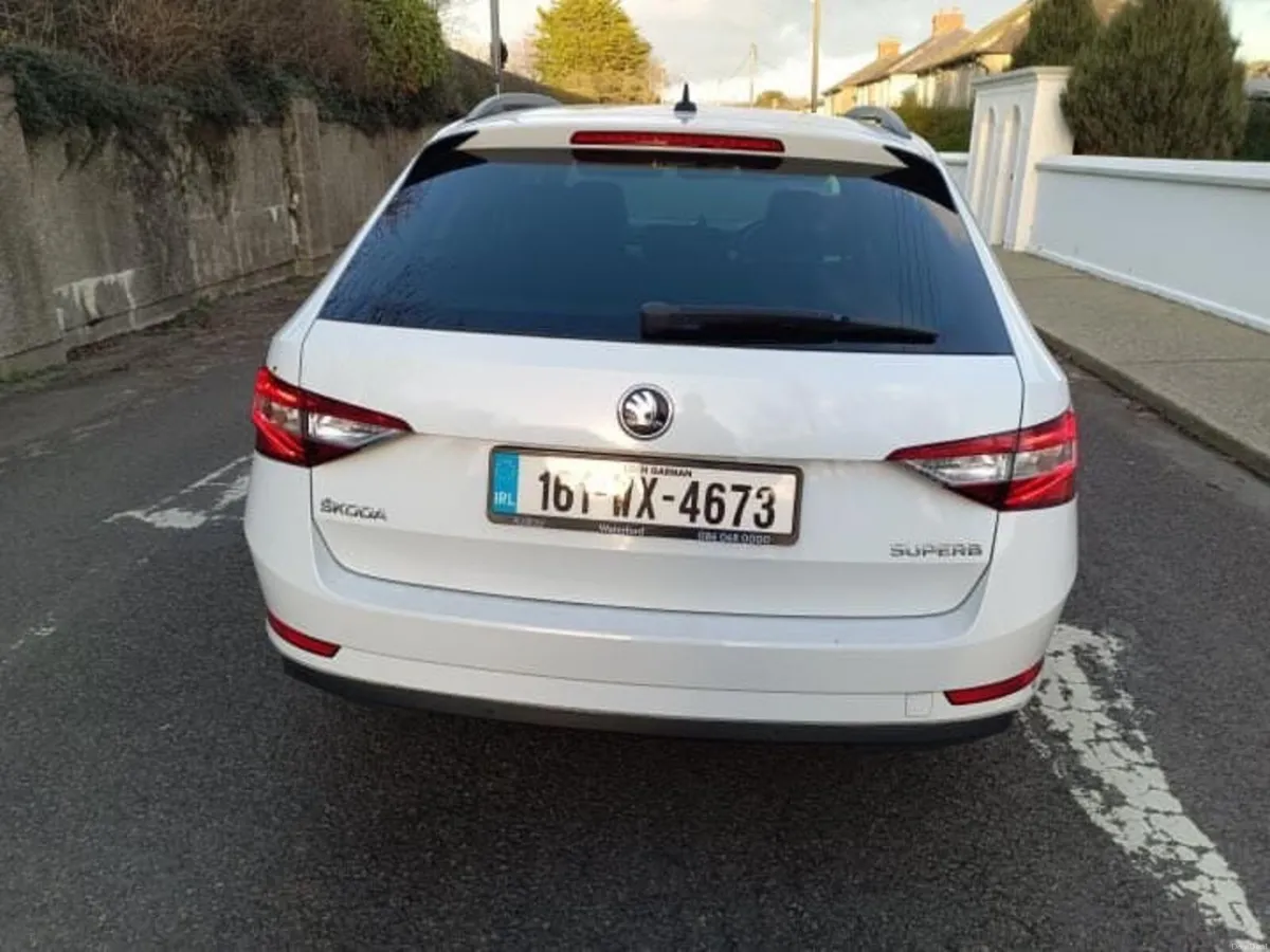 Skoda Superb 2016 - Image 2