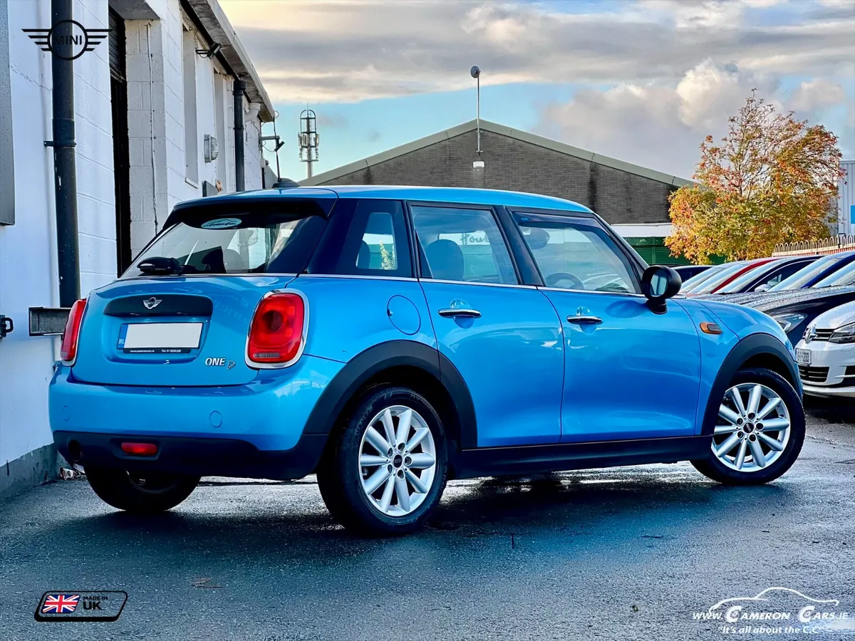 MINI COOPER ONE AUTOMATIC NAVI STUNNING - Image 2