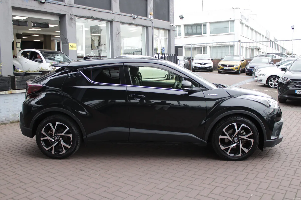 2017 C-HR 1.8 5DR SELF CHARGING G-SPORT - Image 3