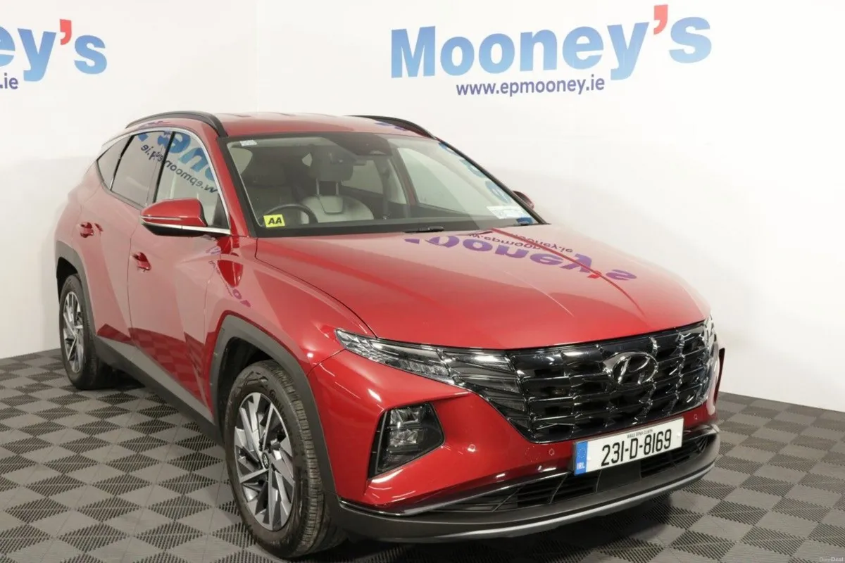 Hyundai Tucson EXECUTIVE PLUS 1.6L DIESEL SUV - Image 1