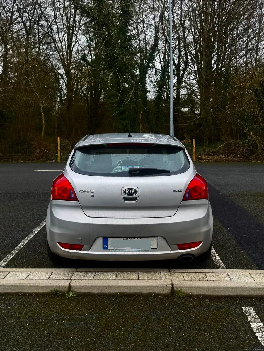 Kia Ceed 2010 - Image 4