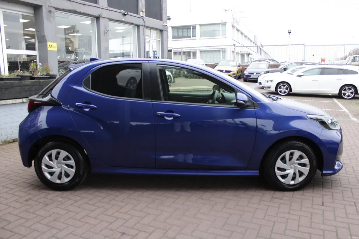 2021 TOYOTA YARIS - Image 3