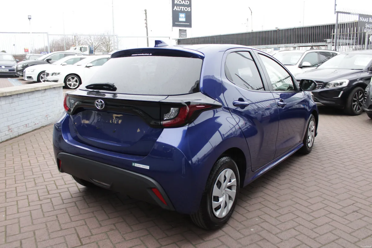 2021 TOYOTA YARIS - Image 4