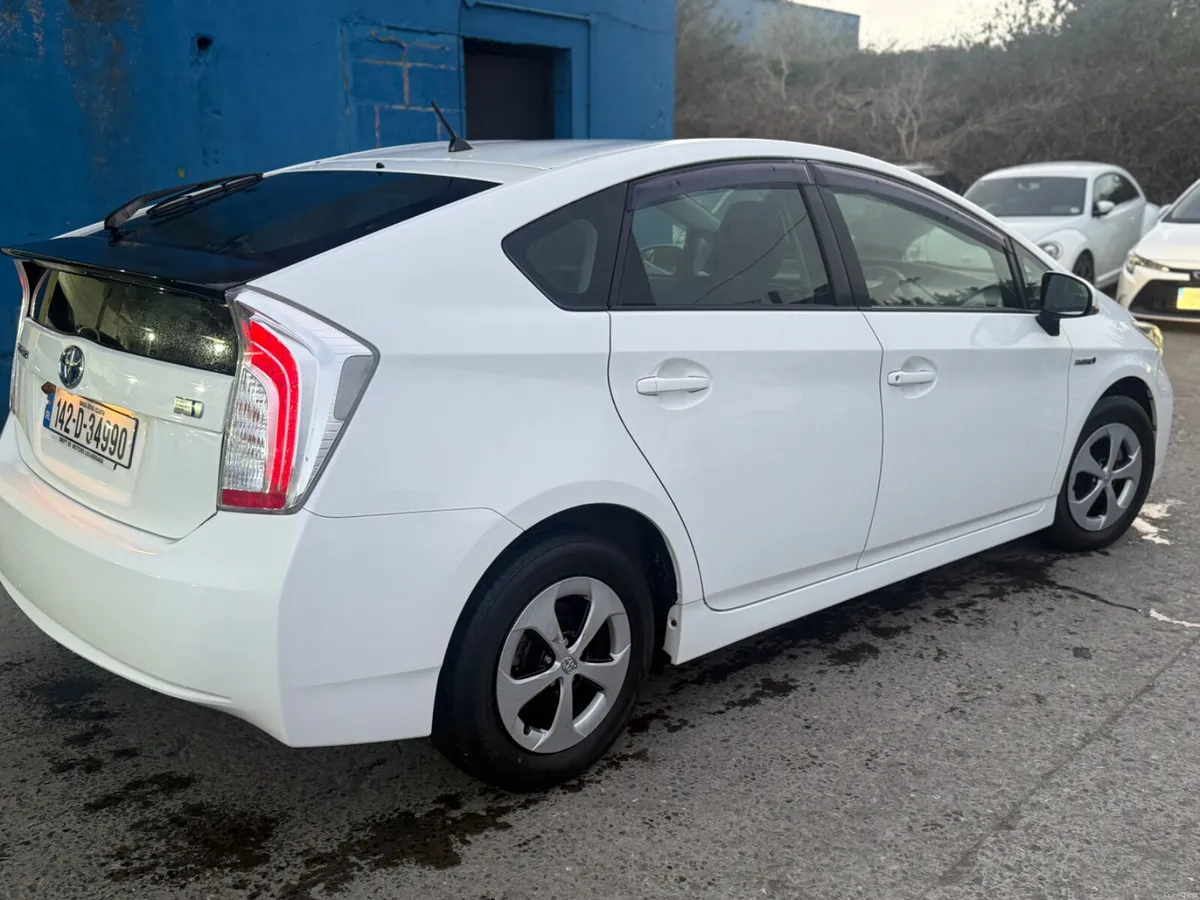 2014 Toyota Prius Hybrid Automatic - Image 4