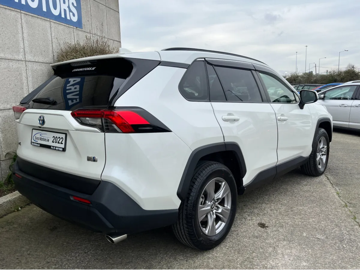 Toyota RAV4 X HYBRID AUTOMATIC 2.5 PETROL //LOW MI - Image 4