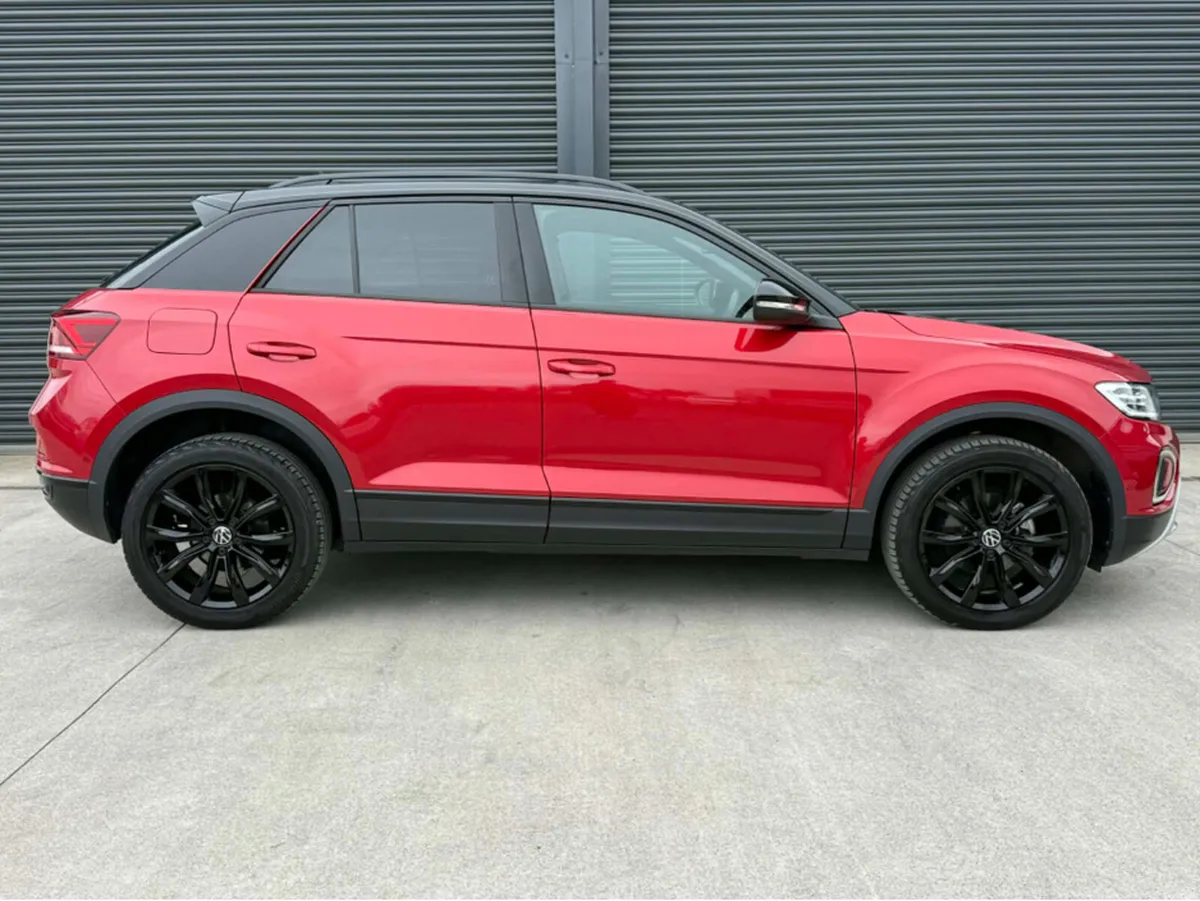 Volkswagen T-Roc STYLE 2.0 TDI MANUAL 6SPEED FWD 1 - Image 4