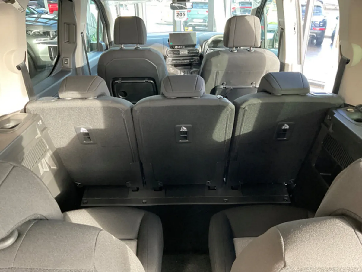 Citroen Berlingo Multispace PLUS LWB BLUE HDI AUTO - Image 5