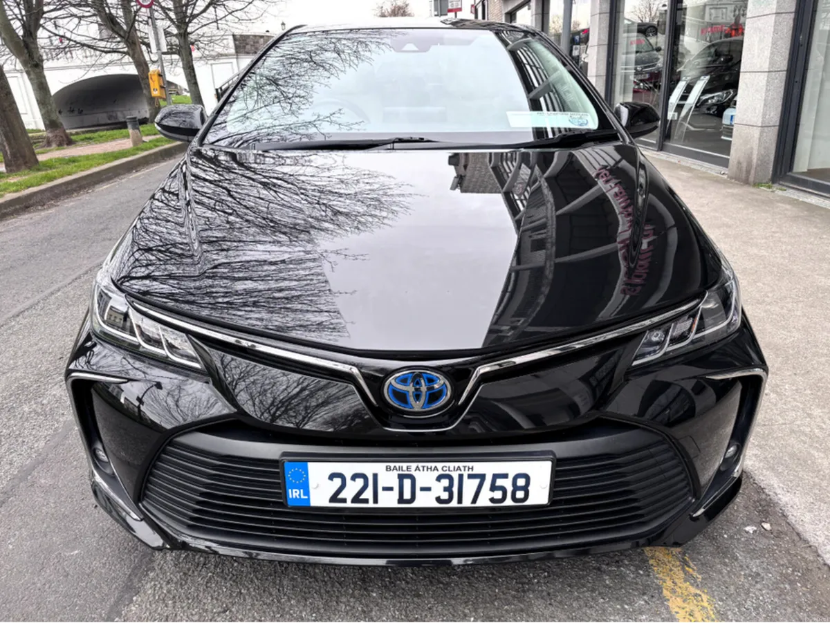 Toyota Corolla HYBRID LUNA SPORT 4DR AUTO - Image 3