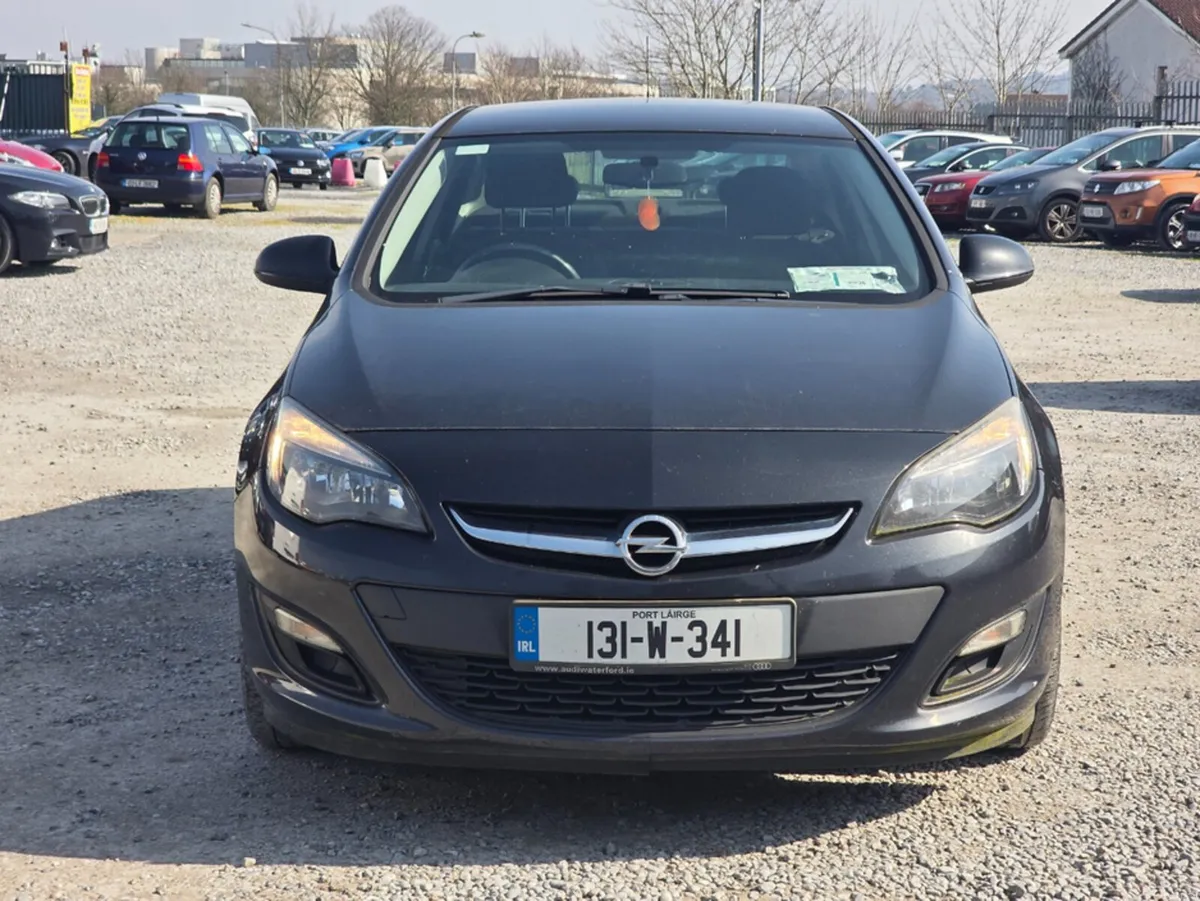 Opel Astra SC 1.4 I 100PS 4DR - Image 2