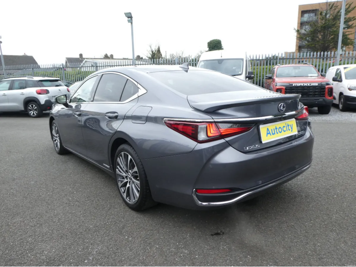 Lexus ES DYNAMICS HYBRID AUTO NCT 5/8/27 - Image 6