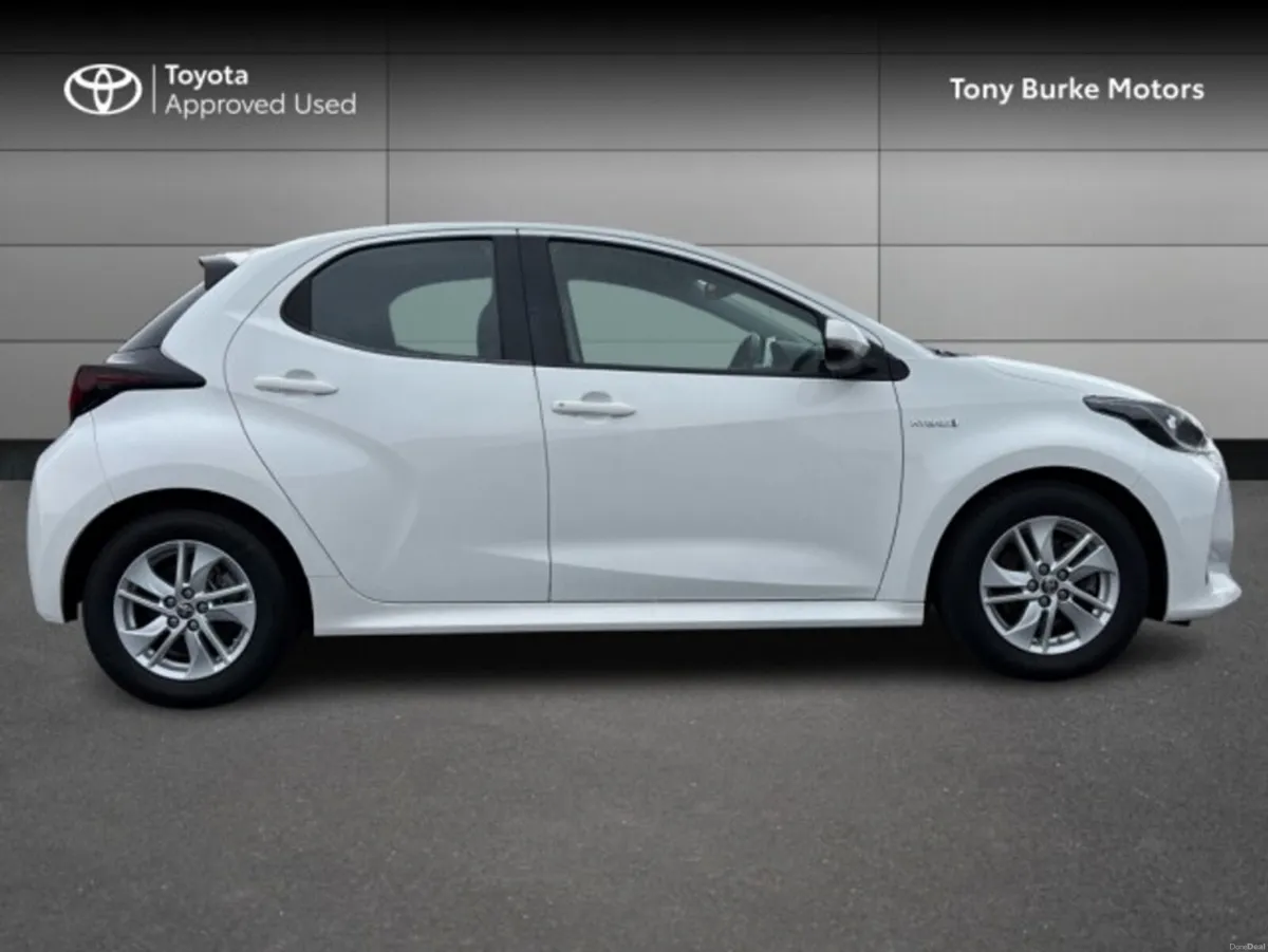Toyota Yaris - Hybrid - New Generation - Luna Edit - Image 3