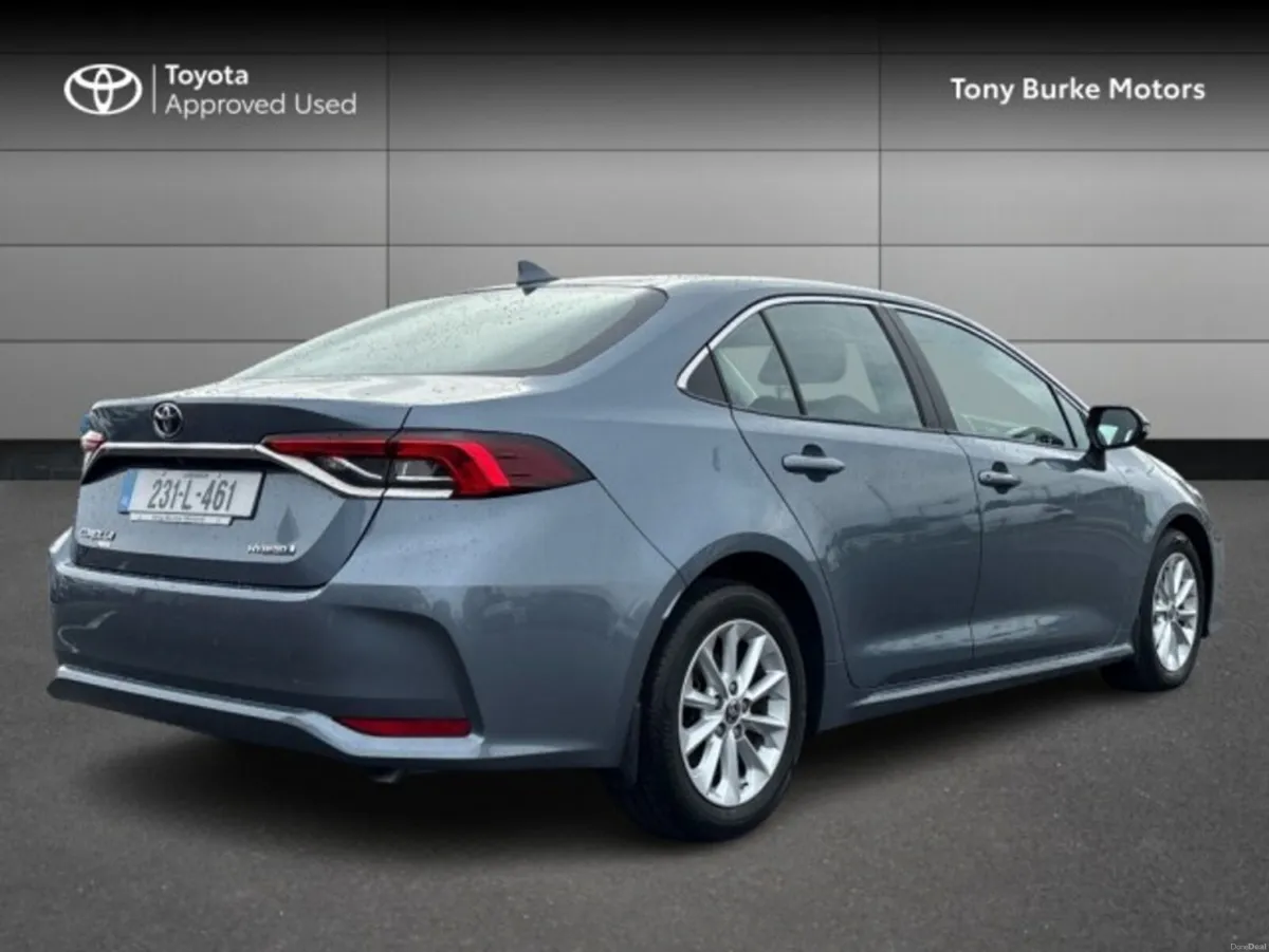 Toyota Corolla - Luna Edition - 1.8 Hybrid - Autom - Image 2