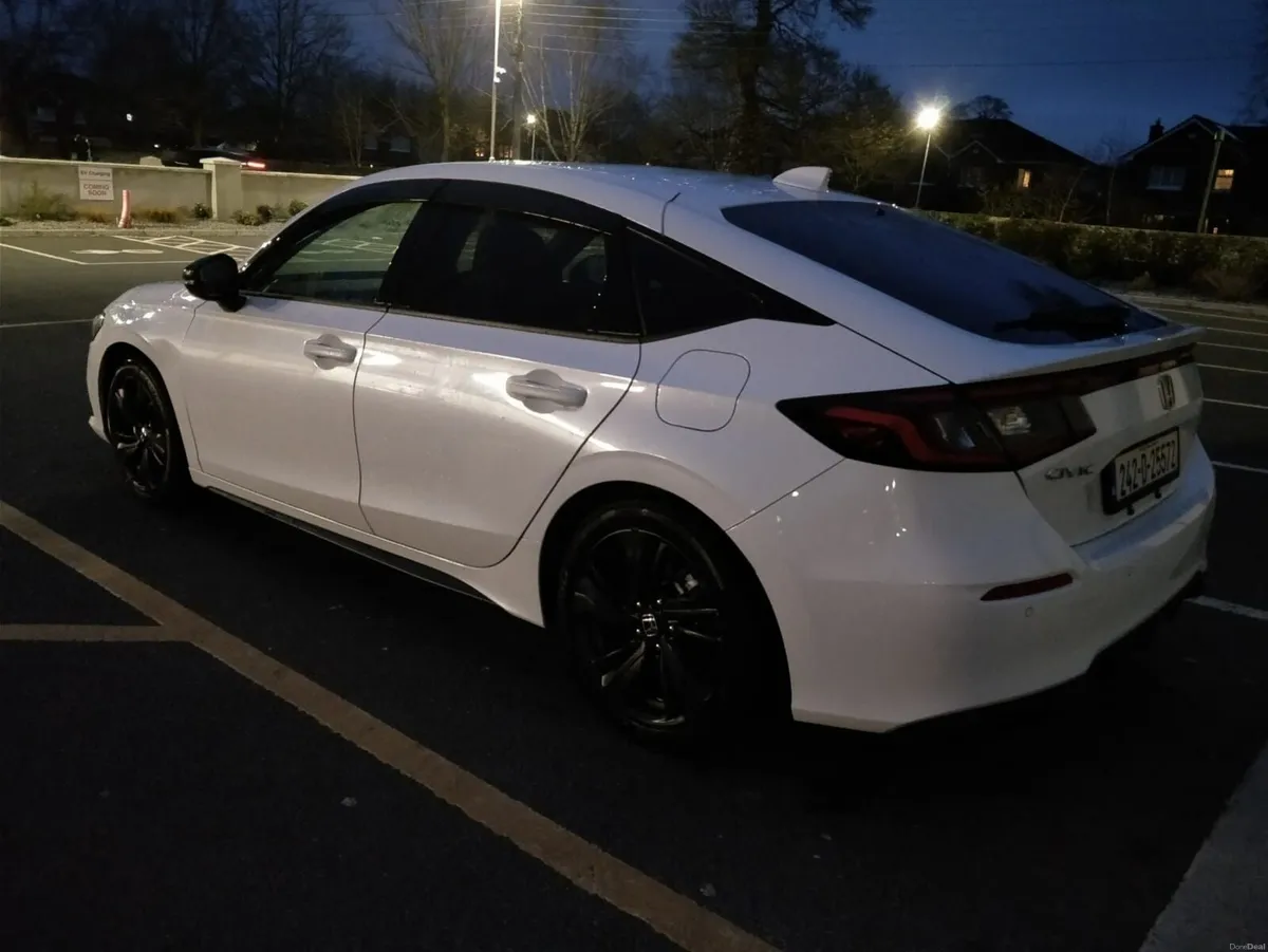 Honda CIVIC  Hybrid  Automatic Low Mileage - Image 2