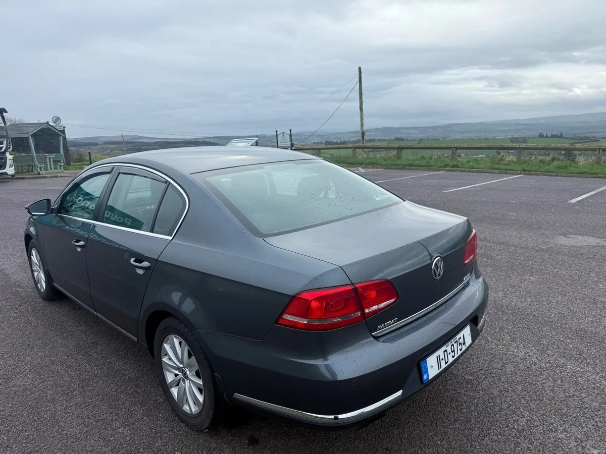 Volkswagon Passat 2.0L automatic highline - Image 3